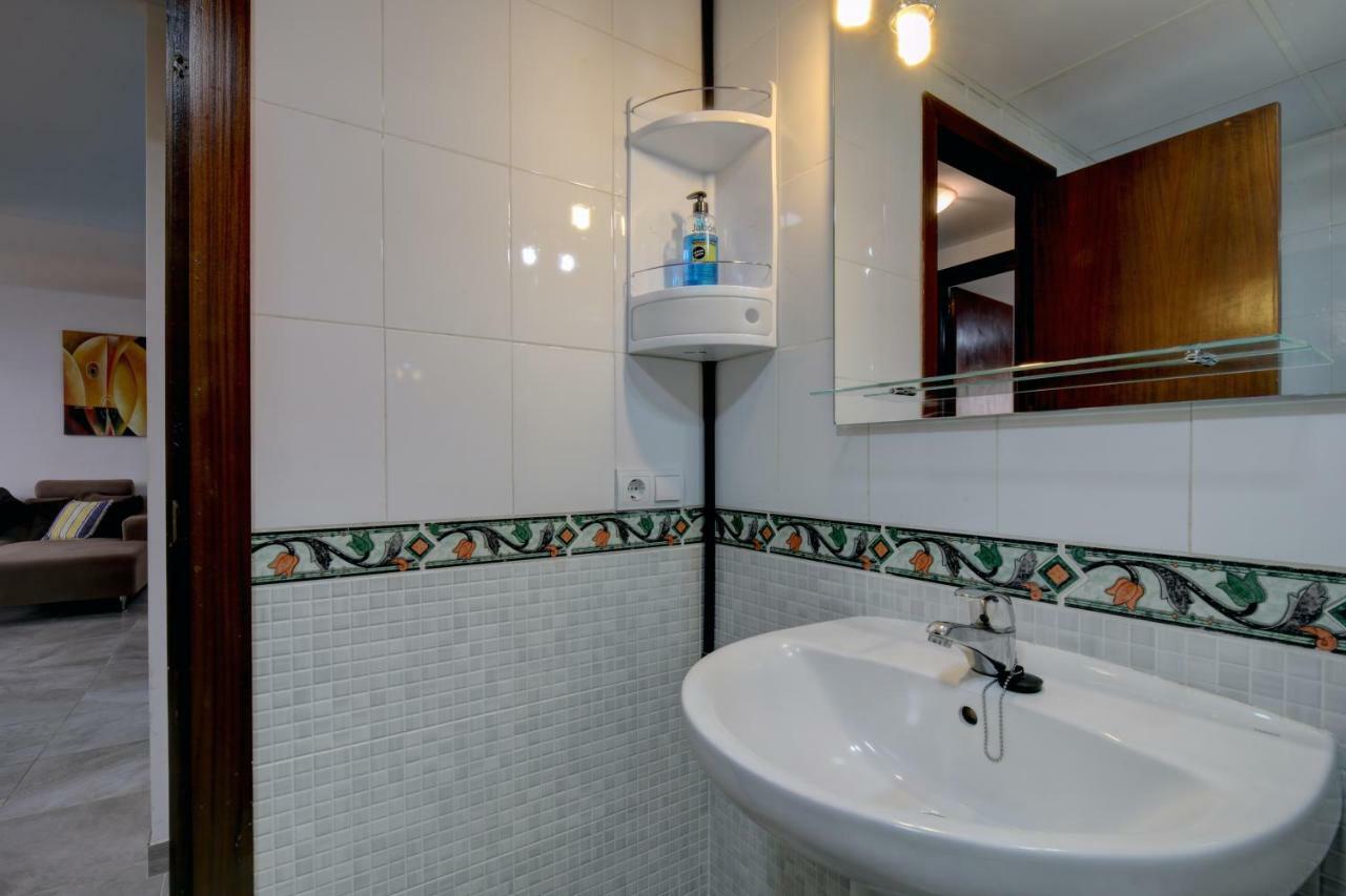 Victoria Apartment Естепона Екстериор снимка