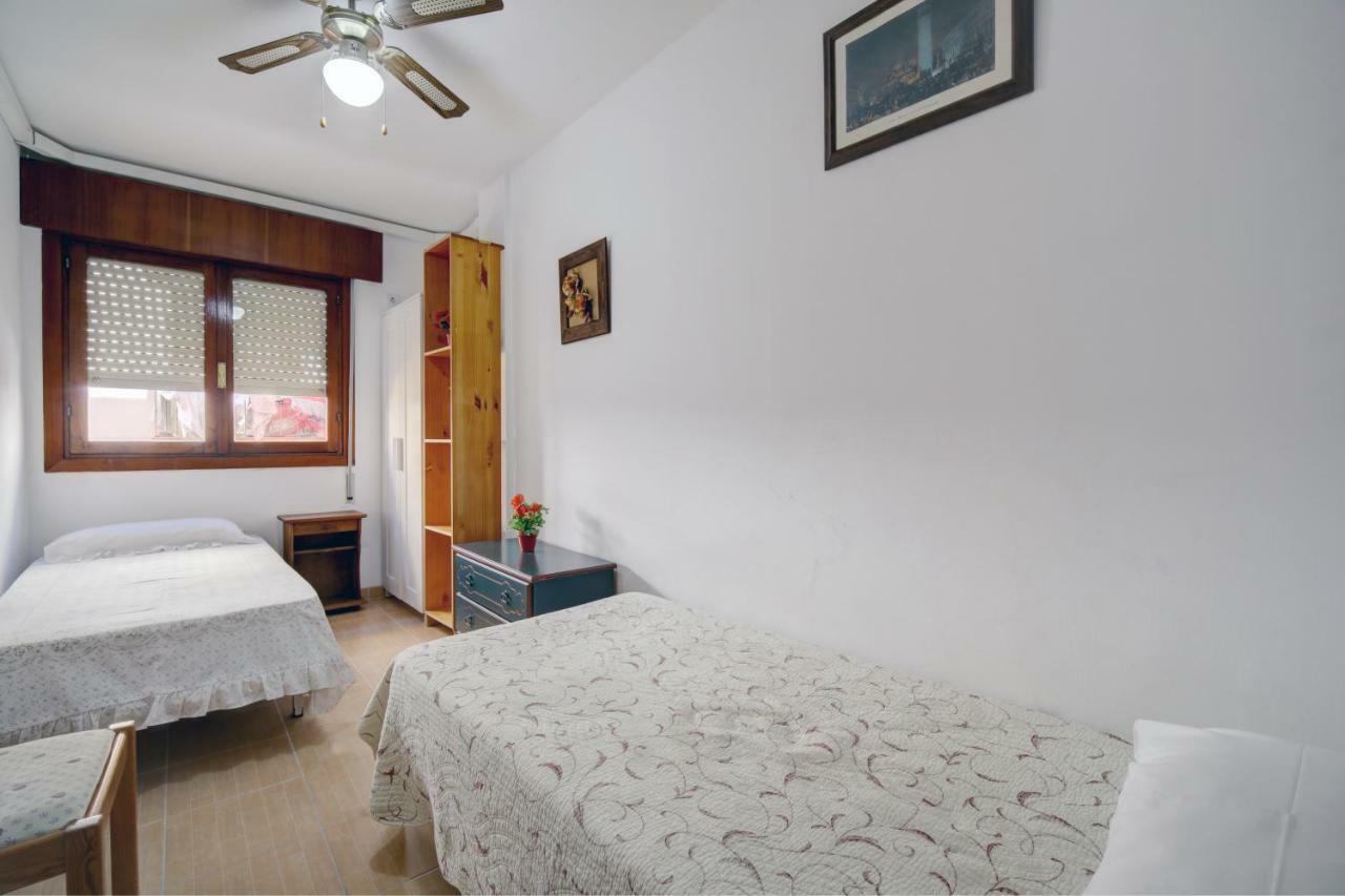 Victoria Apartment Естепона Екстериор снимка